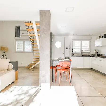 Holiday home La Ganay - Maison Avec Clim Proche Metro Velodrome Marseille